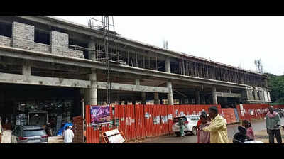Bus terminus delayed; commuters irked | Hubballi News