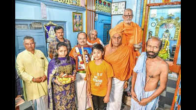 Koppal man covers 1.5k on foot in 62 days | Hubballi News